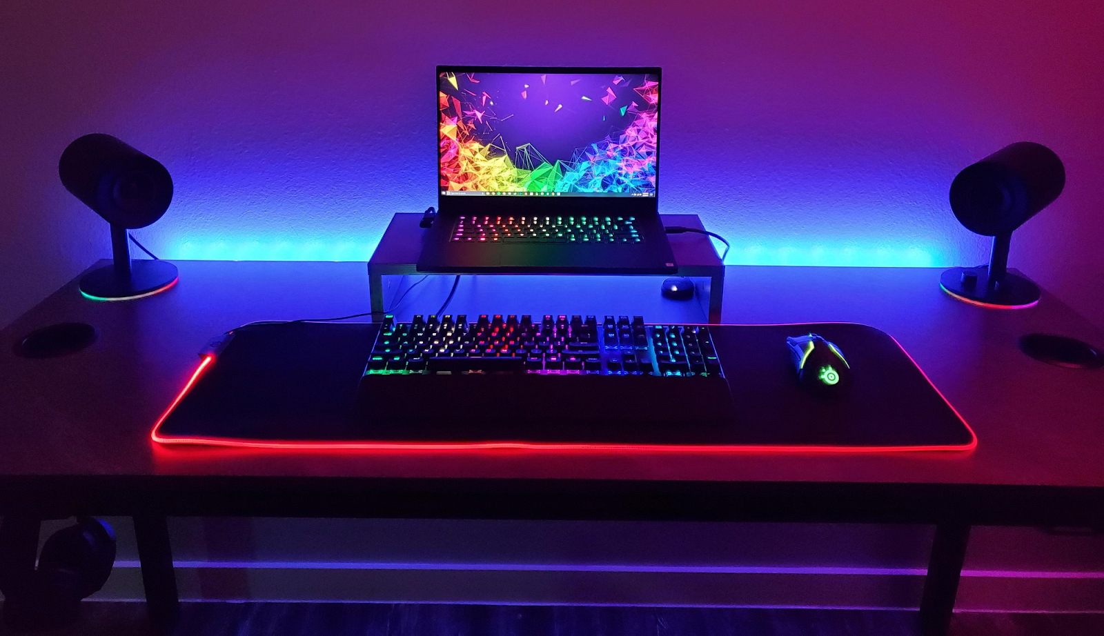 LED-подсветка подставки для ноутбука