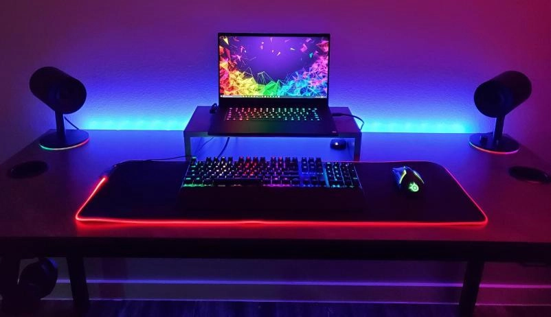 LED orqa yorug'lik noutbuk tagligini