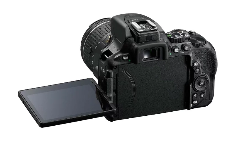 Nikon D5600 Kit (18-140mm Wi-fi) fotoapparati narxi
