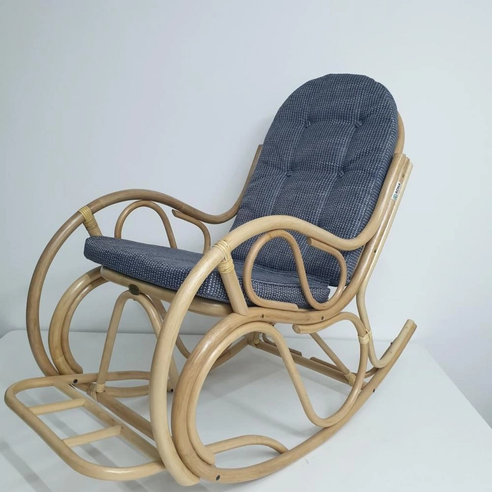 Кресло-качалка из натурального ротанга (светлое дерево, синяя ткань) недорого