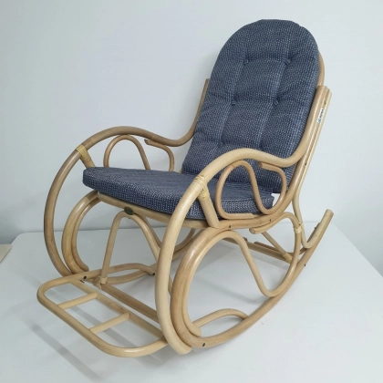 Кресло-качалка из натурального ротанга (светлое дерево, синяя ткань)