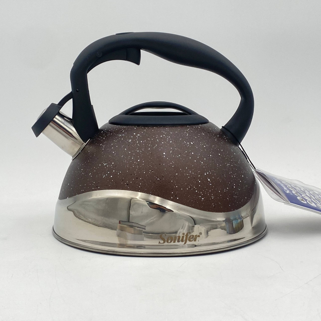 коричневый